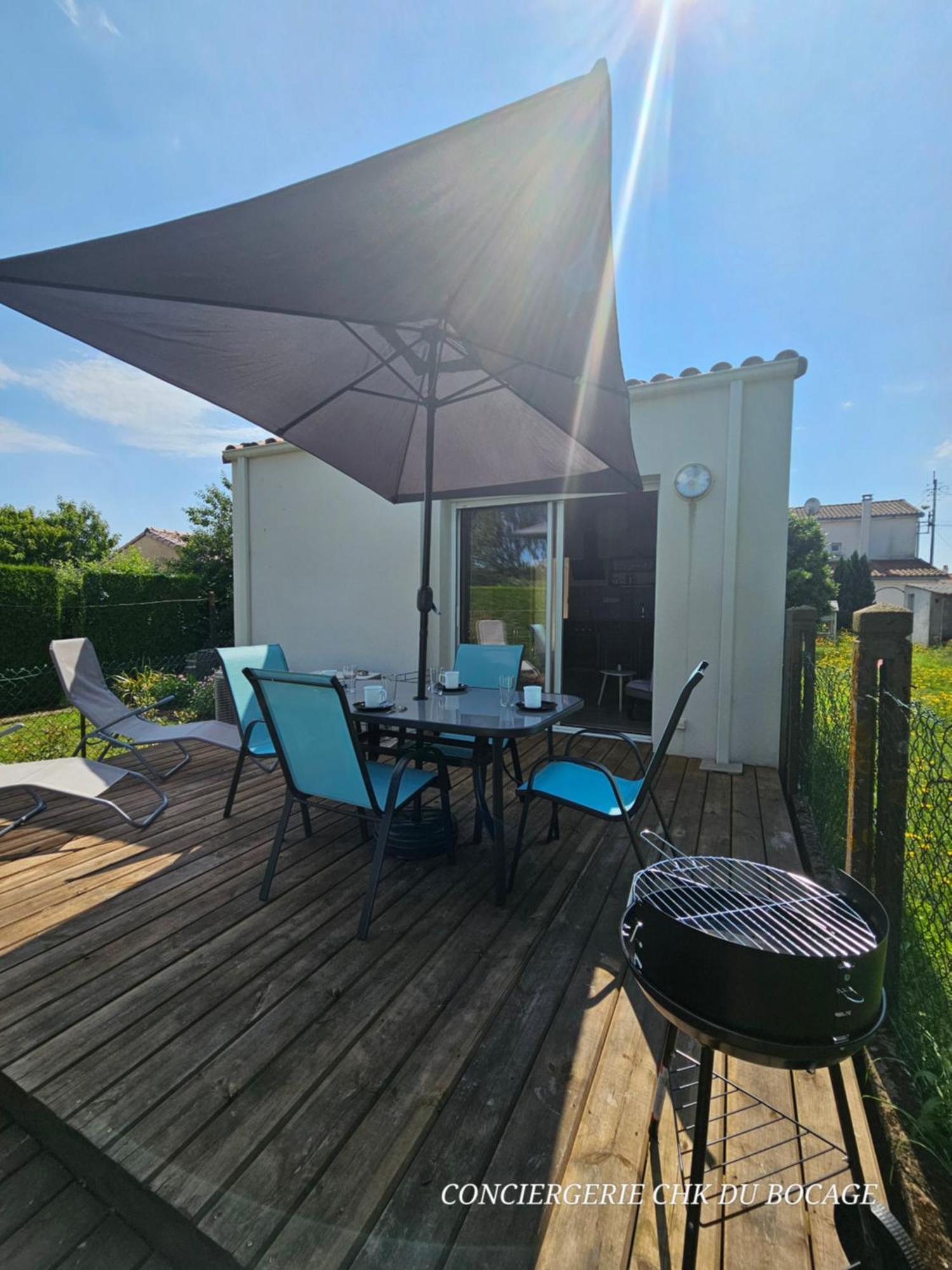 Le Petit Ecureuil Charmant Gite Jardin Terrasse Les Herbiers Kültér fotó